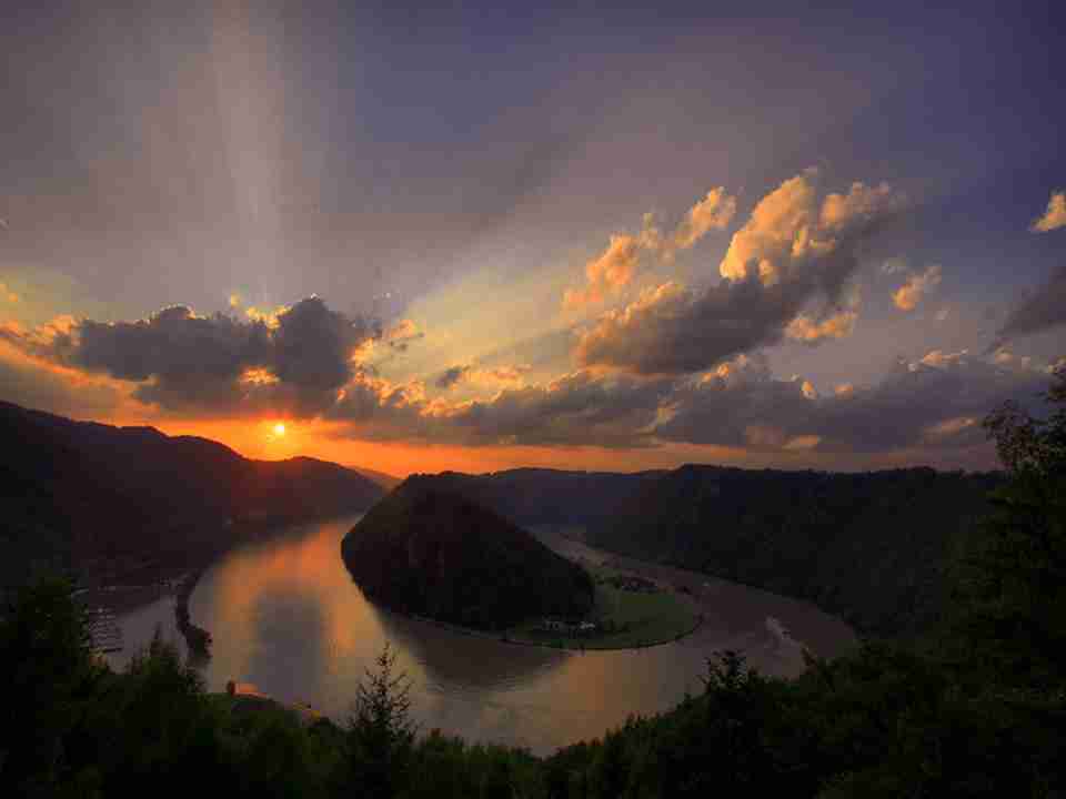 长沙医学院校花沈书颜